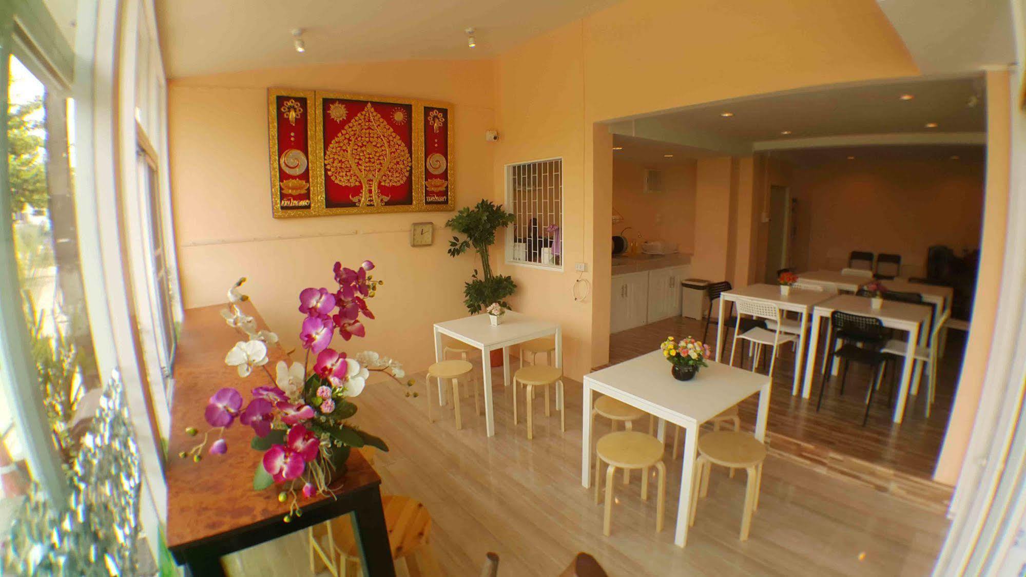 Aparthotel Suansin Art Garden Ban Lat Krachaeng Zewnętrze zdjęcie